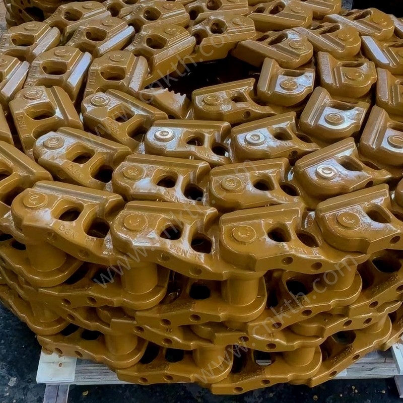 Dozer track chain